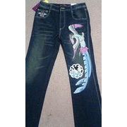 Queen Petty �A��`���F�؂ƖP���y�C���g�F�l�C�r�[�F�u�[�c�J�b�g