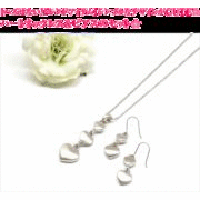 �V���v���ȃf�U�C����CUTE���n�[�g �y���_���g �l�b�N���X���s�A�X�̃Z�b�g