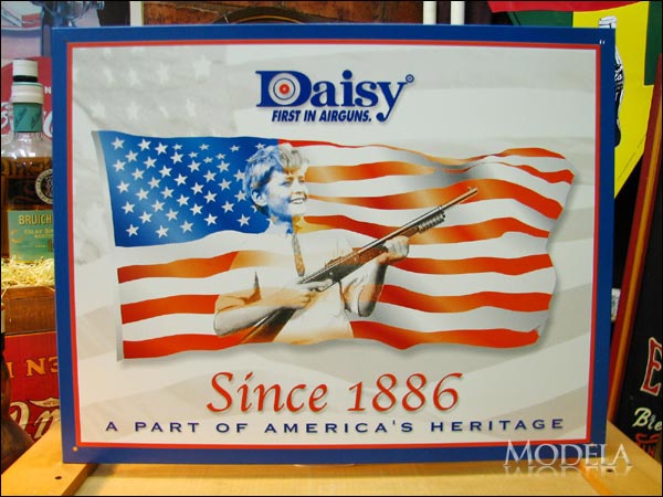 アメリカンブリキ看板 Daisy/デイジー 最初の空気銃