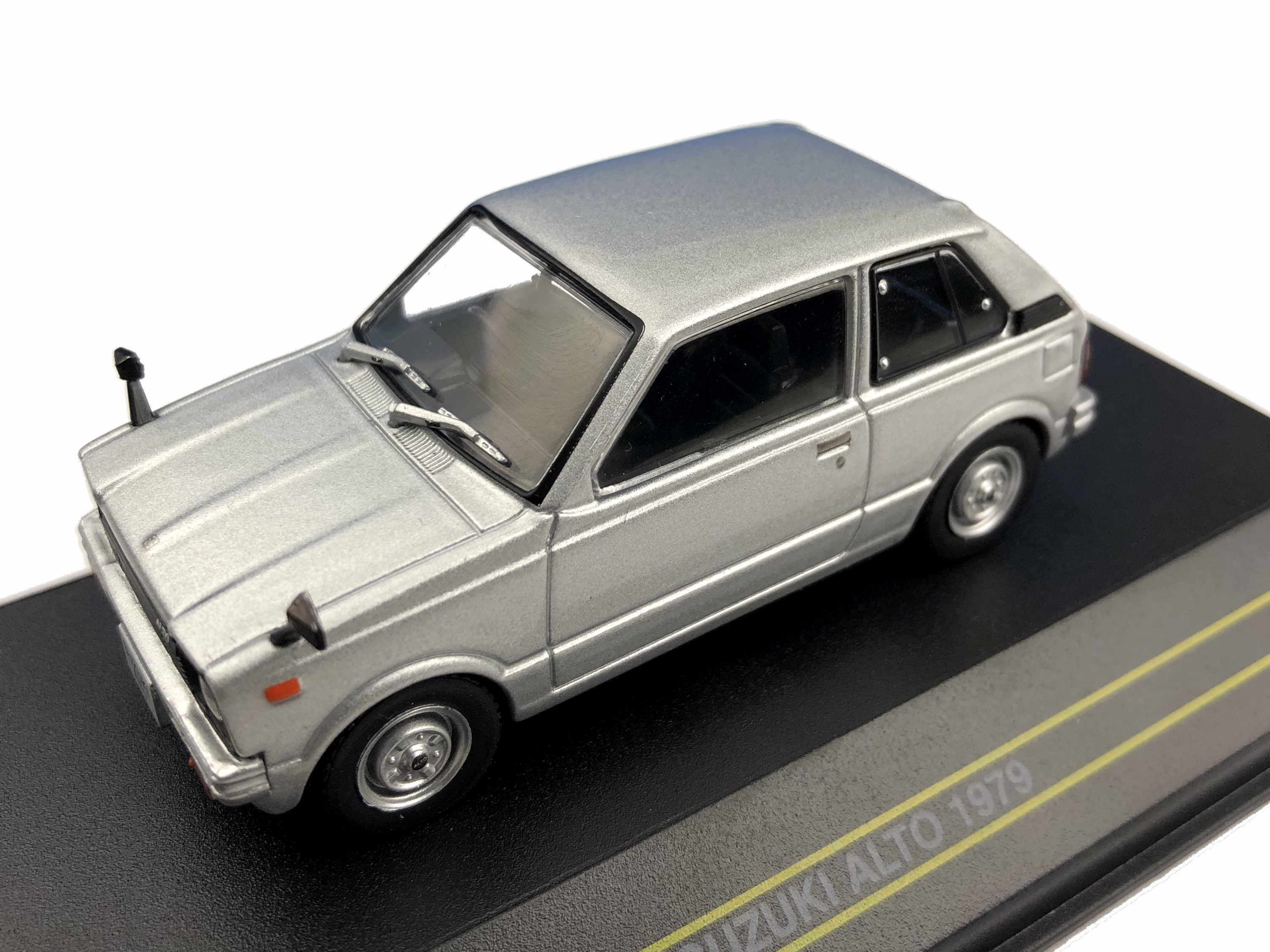 First43/ファースト43 スズキ アルト 1979 シルバー