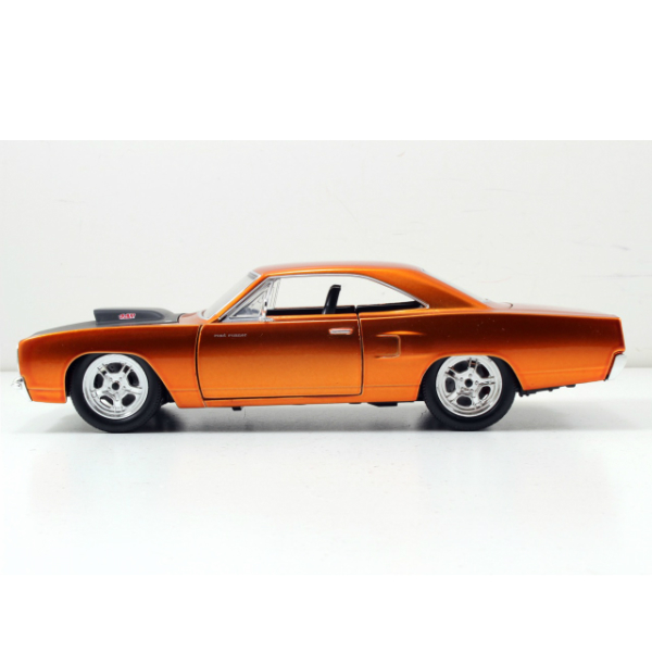 JADATOYS 1:24ワイルドスピードダイキャストカー DOM'S 1970 PLYMOUTH