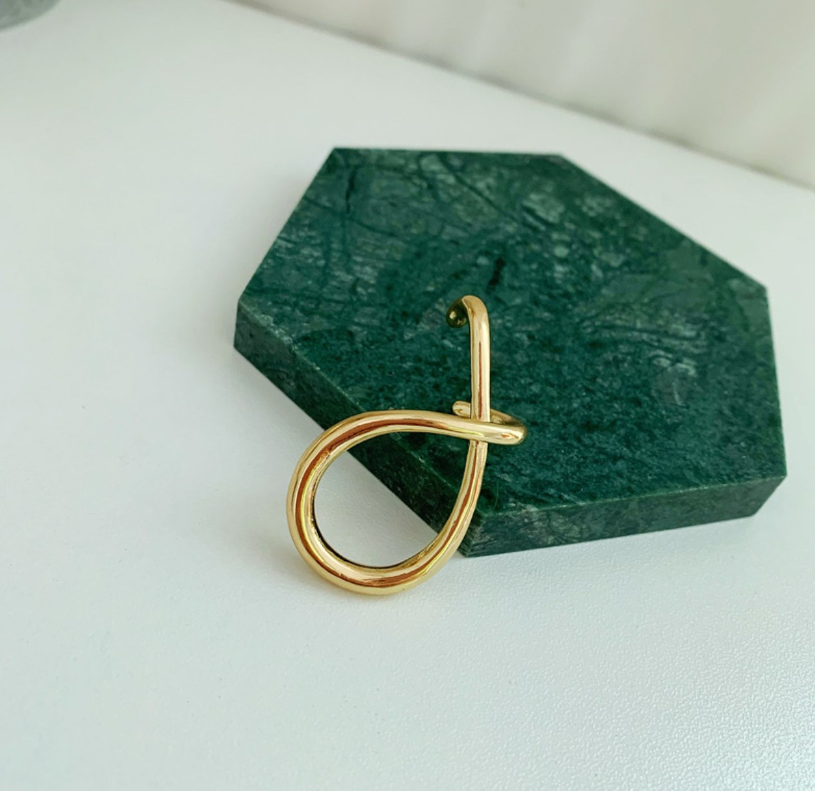 8の字ピアス|片耳1個|S925針 | 卸売・ 問屋・仕入れの専門 8の字ピアス|片耳1個|S925針 | 卸売・ 問屋・仕入れの専門