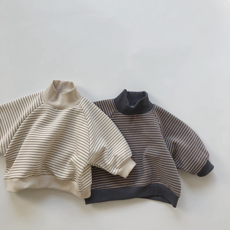 【KID】暖かい タートルネックセーター Tシャツ　全2色