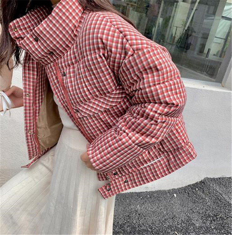 2020冬の綿の服の女性の短いタイプの韓国版の修身の羽毛の大きいサイズ