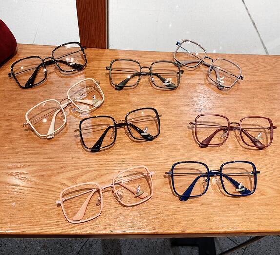 メガネ　眼鏡　レディース　度あり　ブルーライトカット　シンプル　トレンド　おしゃれ　人気