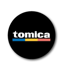 LCB284 大人トミカ 32mm缶バッジ 05 TOMICA 車 ロゴ 公式