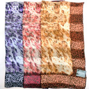 【日本製】【スカーフ】シルクサテンストライプアニマル柄日本製四角スカーフ