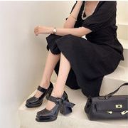 韓国ファッション2021 レトロ パテントレザー シングルシューズ 厚い底 太いヒール sweet系 小さな革の靴