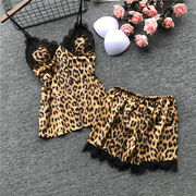 シルクストラップショートパンツパジャマ胸パッド付きレースヒョウ柄パジャマ女性ホームウェアセット