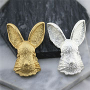 ブローチ　プレゼント　ビンテージ　気質　兎　ウサギ　デザイン　欧米風　ファッション