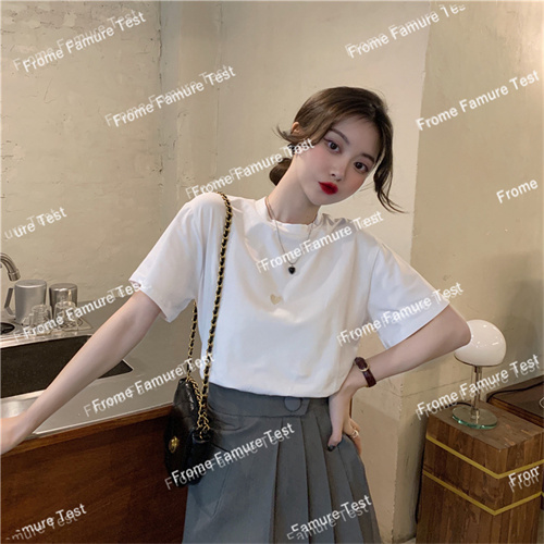 Tシャツ　　　　レディース　　　　ファッション　　春夏　　半袖