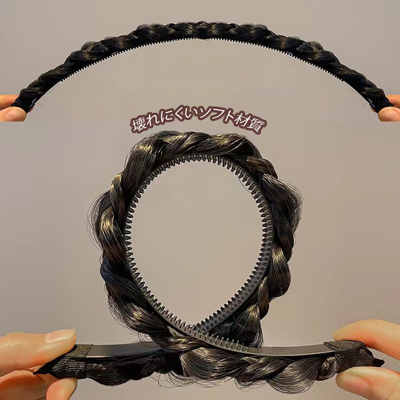 新品タグあり　TOGA 装飾付きブラックカチューシャ 新品タグあり TOGA 装飾付きブラックカチューシャ 新品タグあり TOGA