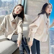 秋と冬の韓国のコートとベルベットの厚みのある大きなサイズのゆったりとした白い短い女性のコート