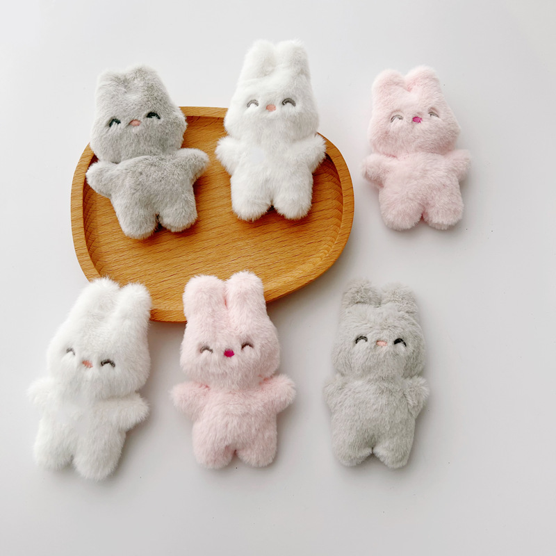 ハンドメイド うさぎのぬいぐるみタペストリー もこもこ