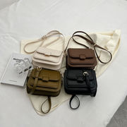 ショルダーバッグ　ハンドバッグ　PUバッグ　肩掛け　韓国ファッション 鞄
