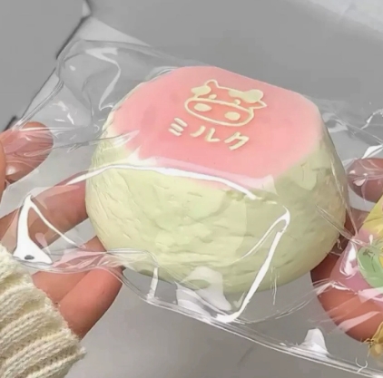 ケーキストレス解消グッズ スクイーズケーキおもちゃ 水感スクイーズ ソフト感覚 発散グッズ 5色