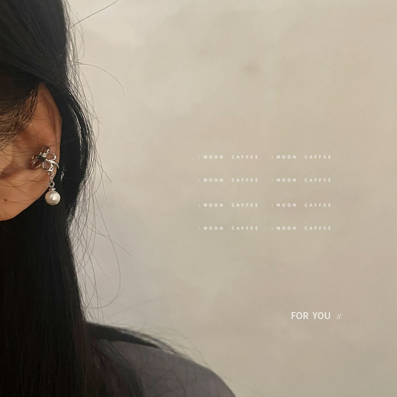 イヤーカフ　アクセサリー　ビンテージ　韓国ファッション　金属　イヤリング　人造パール　片耳