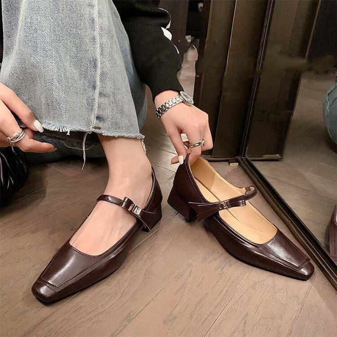 【2023秋新作】韓国風レディース　秋 　ファッション　エレガント　オシャレ　シューズ　靴