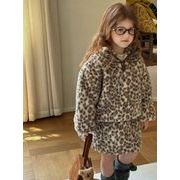 2025  秋新作 韓国風  子供服   ベビー服   トップス   ヒョウ柄  もふもふ  トレーナー+スカート
