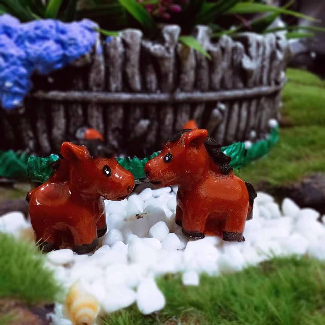 樹脂 ミニ馬フィギュア 馬の置物 ドールハウス ミニチュア クラフト