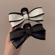 韓国ファッション  黒白  蝶結び  ヘアクリップ バンスクリップ    2024春夏の新作ヘアアクセサリー
