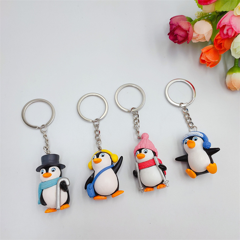 4色 ペンギンキーホルダー   立体  動物 ペンギン キーチェーン   ペンギン雑貨
