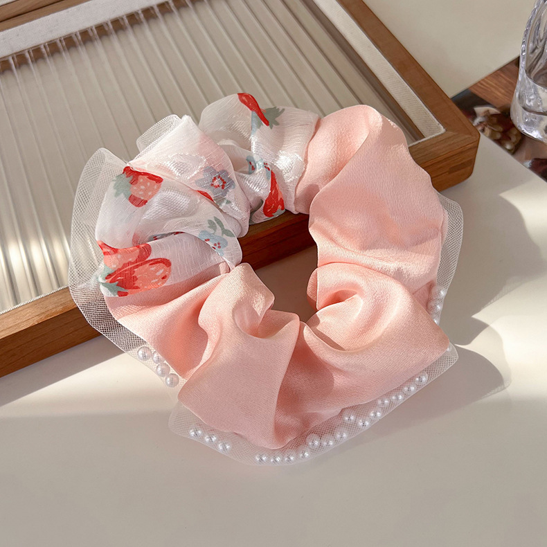 3色 春夏新作 花柄 いちご柄 大きめシュシュ ピンクと白 パール