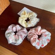 3色 春夏新作　花柄  いちご柄　大きめシュシュ　ピンクと白　パール メッシュデザイン　ヘアアクセサリー