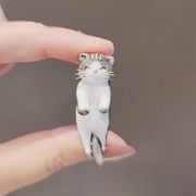 ブローチ かわいい 灰色の猫 コサージュ 衣料品アクセサリー