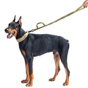 中型および大型犬用の屋外戦術伸縮トレーニング犬用リードペット用リード屋外犬用ウォーキングリーシュ