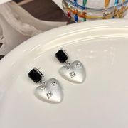 ★Heart★　ハートアクセ　ハートピアス　可愛い　デイリー　韓国アクセサリー