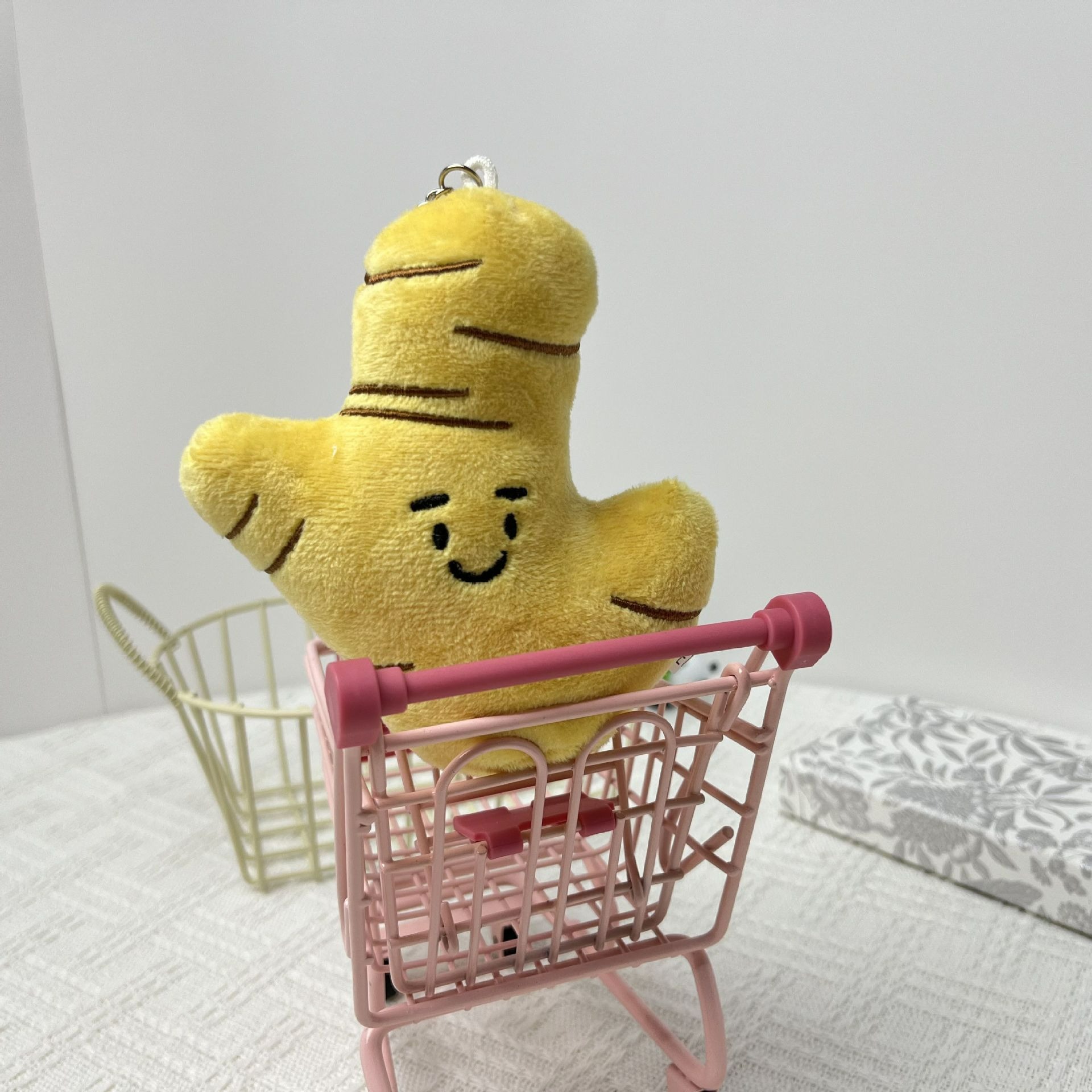 4色 ぬいぐるみキーホルダー ガーリックチリネギジンジャー