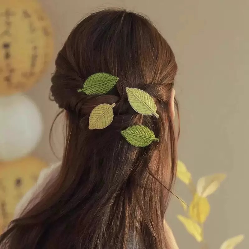 超人気の髪飾り!!☆ ヘアアクセサリー ☆ヘアクリップ☆2色 超人気の髪飾り!!☆ ヘアアクセサリー ☆ヘアクリップ☆2色