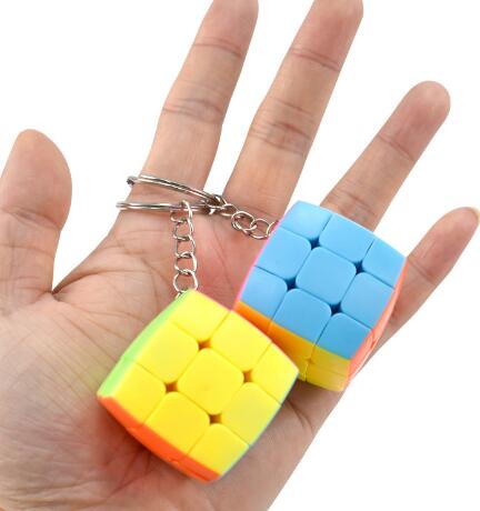 知育玩具☆子供用玩具☆キーホルダー☆ルービックキューブ