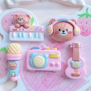 くまさん 音楽 ギター マイク カメラ イヤホン ハーモニカ 樹脂パーツ デコパーツ DIYパーツ 手芸
