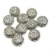 【在庫限り】 メタル合金パーツ 約10x10x4.5mm シルバーカラー 《10個》 金具