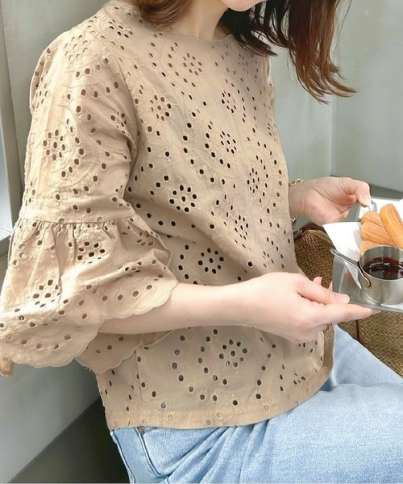 白ブラウス 可愛い刺繍レース五分袖チュニック体型カバー