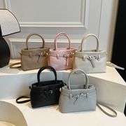 ショルダーバッグ　韓国ファッション　デザイン PUバッグ カバン 肩掛けバッグ　ハンドバッグ