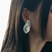 【Nothing And Others/ナッシングアンドアザーズ】スムースライトイヤリング/Smooth Light Earrings