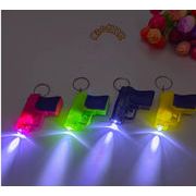 新入荷　キーホルダー　ファッション小物　キーリング　ストラップ　光る　LED　キーチェーン　鍵飾り