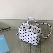 ドット柄ショルダーバッグ　ins　韓国ファッション　デザイン
