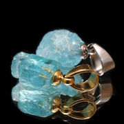 ペンダントトップ　ネオンブルーアパタイト＜ブラジル産＞　ステンレス製