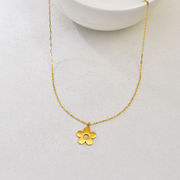サージカルステンレス花ネックレス　アクセサリー　18kコーティング　INS　金属アレルギー対応