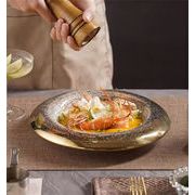 クリエイティブ盛り付け用プレート：洗練された陶器