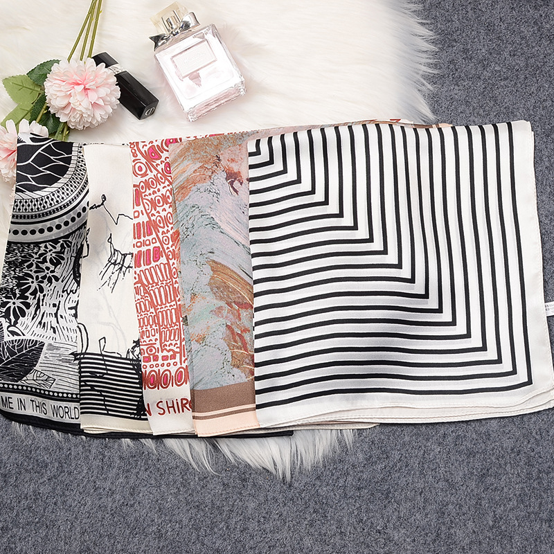 人気新作 ネッカチーフ シルク100％ スカーフ レディーススカーフ ミニスカーフ 正方形スカーフ