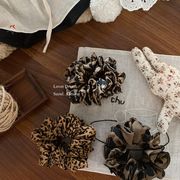 シュシュ　ヘアアクセサリー　レディース　韓国ファッション　豹柄