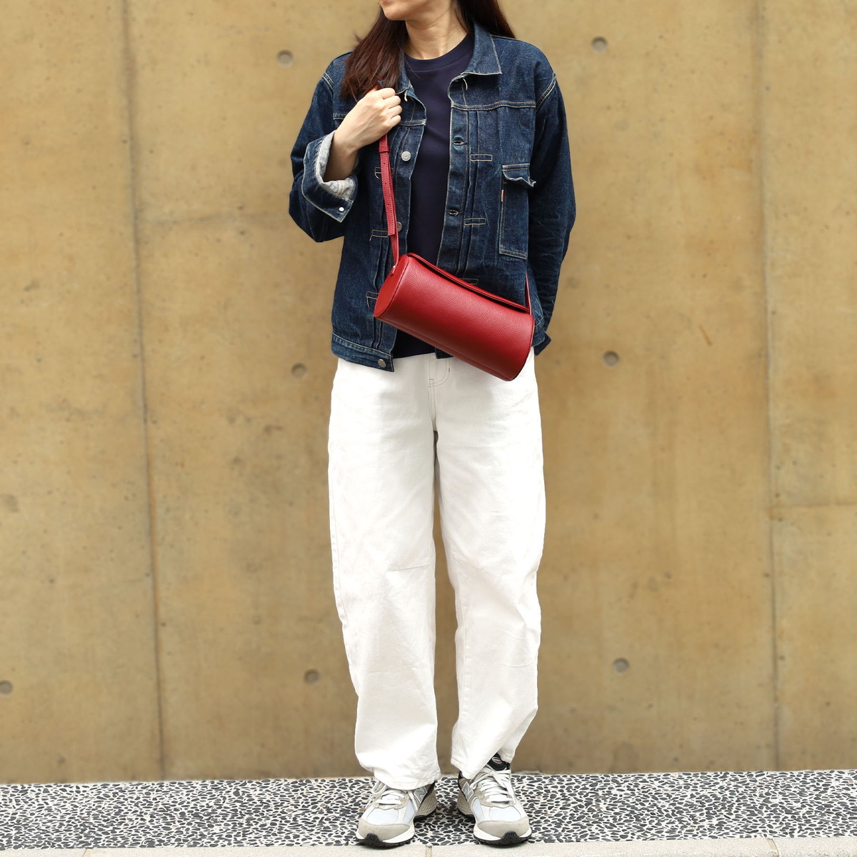 定番 人気商品【COOCO】シュリンクレザー 筒形カブセ ショルダーバッグ 革 牛革