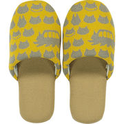 となりのトトロ　ニットスリッパネコバスニット