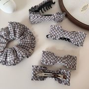 リボンヘアクリップ　シュシュ　ヘアアクセサリー　レディース　デザイン　韓国風　髪飾り