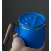 激売れ 蓋付きデザインの陶器マグカップ お茶の温度を長時間保ち内蔵フィルターで茶葉を簡単に分離